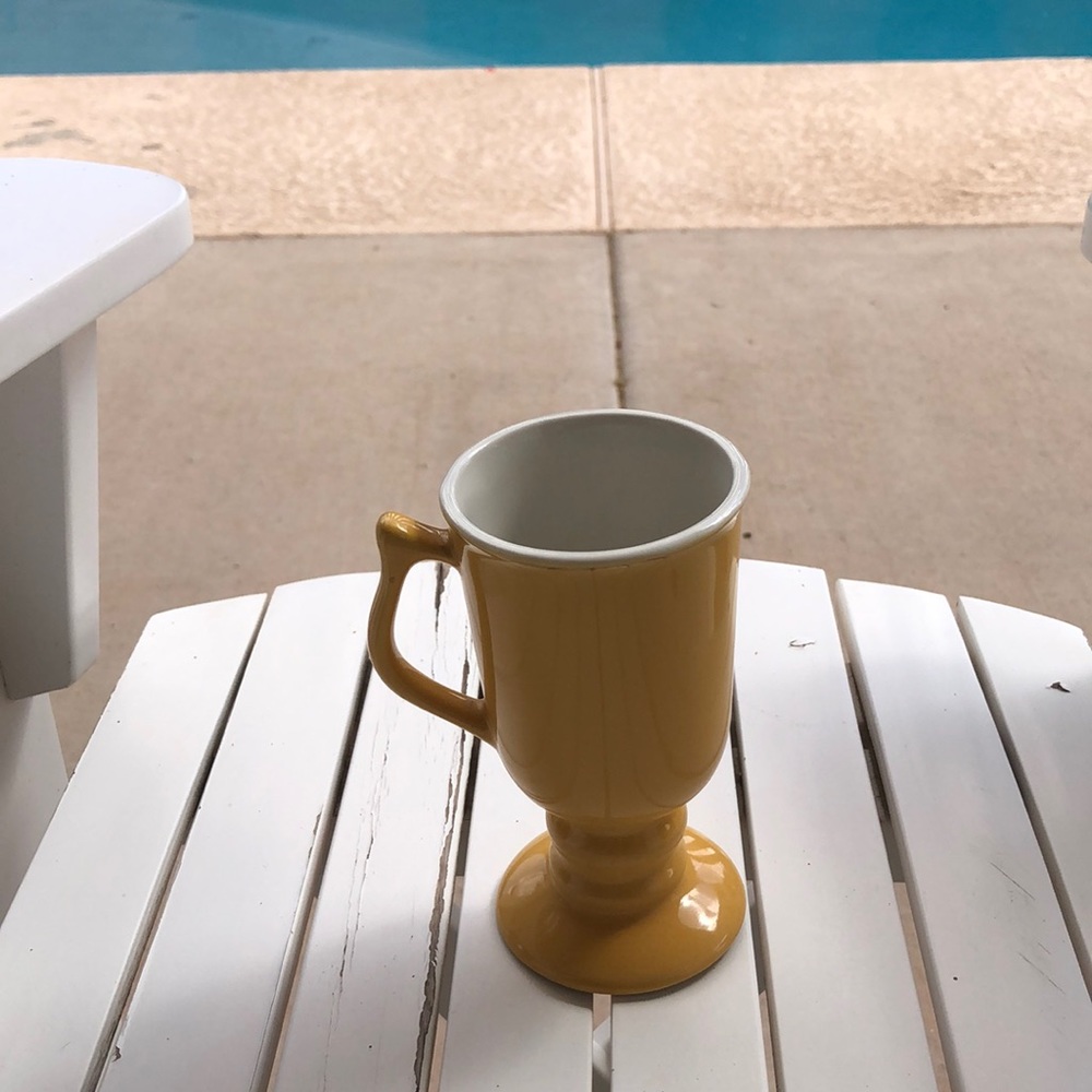 Vintage Hall #1272 Cappuccino/Irish Coffee Yellow